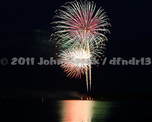 usa mi john island fireworks michigan 4th july beaver portage 2011 kosak dfndr13
