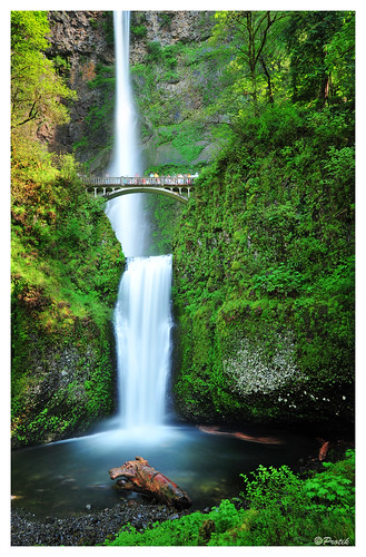 bridge green oregon waterfall smooth tourist falls gorge midday multonomah