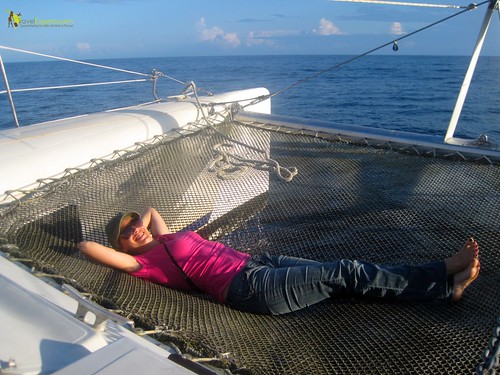 net covering on catamaran sail to roatan in honduras