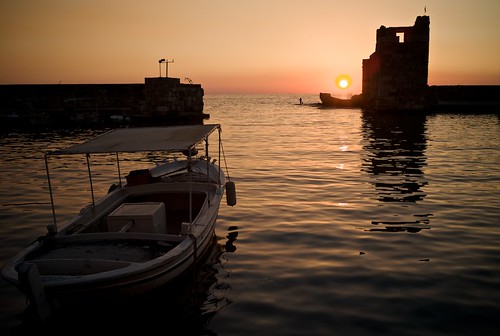 sunset lebanon port boats sonnenuntergang ships middleeast boote bateaux bateau hafen schiffe coucherdesoleil liban barques libanon coucherdusoleil jbeil neareast moyenorient naherosten procheorient