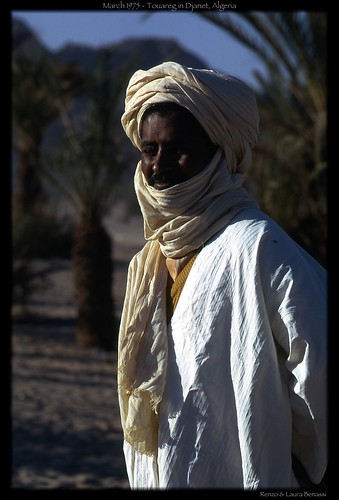 africa travel sunset portrait man algeria desert northafrica oasis arab maghreb oldphoto oldphotograph touareg djanet