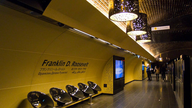 Paris Metro Franklin D. Roosevelt Station