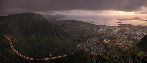 stairs dawn hawaii daylight nikon heaven dof haiku oahu bokeh hike stairway koolau kaneohe valley shallow daybreak stairwaytoheaven haikustairs d700 35mmf14g