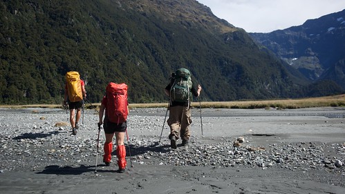newzealand mountains river walking cookie ollie nicky mtaspiringnationalpark teararoa thelongpathway