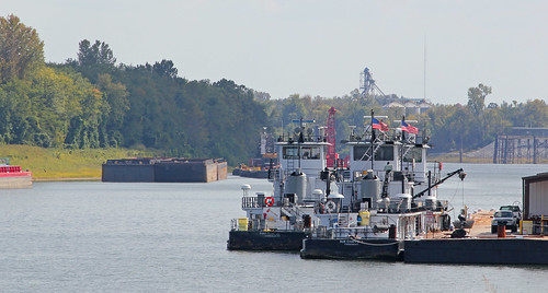 ohio river boat kentucky ky tugboat tug paducah barge ohioriver eoskissx4 canoneos550d eos550d canoneosrebelt2i rebelt2i canoneoskissx4 eosrebelt2i