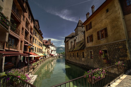 new france annecy water buildings river lens photo cafe nikon angle wide tamron distillery hdr cafes 2018 historicaltown lakeannecy d80 flickraward platinumheartaward nikonflickraward bestcapturesaoi