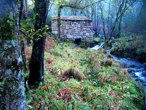 mill trekking walking moulin spain hiking molino galicia senderismo pontevedra watermill paradela muiño pontecaldelas arquitecturatradicionalgalega gradín teresalaloba muiñodecoto sendeirodavalgadadesanvicenteaseupasopolosmontesveciñaisdegradínyparadela sábadoporlosmontesdegradin regueirodesanvicenzo regatodesanvicente