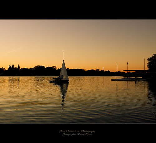 sun lake photoshop canon germany eos yahoo google flickr raw view image © hannover adobe lightroom copyrighted againstthesun lowersaxony maschsee 2011 ef1740mmf4lusm pixelwork 500px thebestofday ilovemypics thelightpainterssociety panoramafotográfico theotherevening “flickraward” oliverhoell copyright©2011bypixelwork allphotoscopyrighted