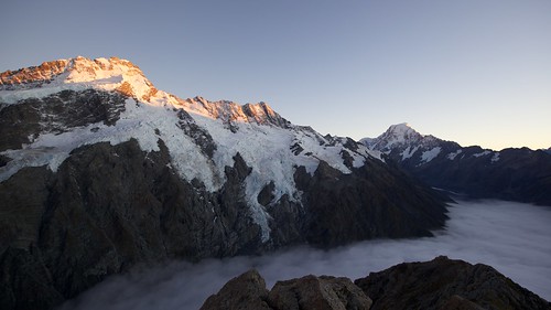 newzealand cloud mountains landscape glacier sunrisesunset mtcooknationalpark teararoa thelongpathway