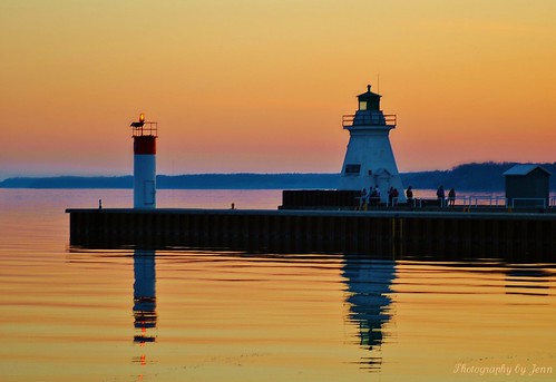 sunset reflection pier lighthouses lakeerie dusk nikond70s hfg portdoverontario