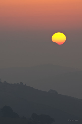 sun mist sunrise landscape silhouettes sierradelsueve smcpentaxda300mmf40edifsdm pentaxk5 colladafumarea