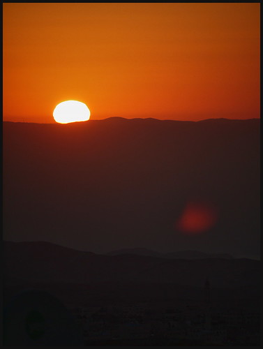 sunrise jerusalem lensflare layers goodmorning ruleofthirds judeandesert mikegoldberg viewtotheeast minimalediting bokertov panasonicg1