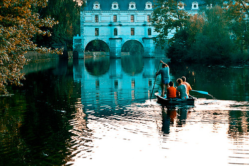 sunset red france architecture river evening boat quiet strangers peaceful arches ripples chateau loirevalley chenonceau soundless indreetloire rivercher lightroom3 loirechateaux fromtheriverbank