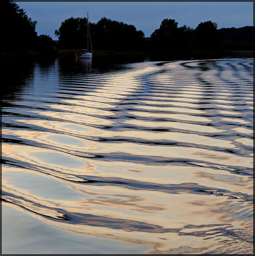 water silhouette reflections boat still wake ripples reflexions 500x500 justbeforesunrise 500x500c284