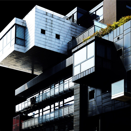 black building architecture milano elenc