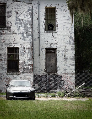 urban building car architecture landscape graffiti nissan florida decay structure staugustine 370z stjohnscountry