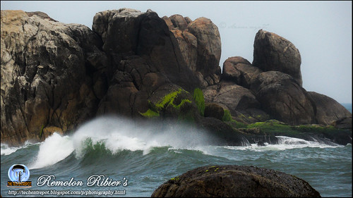 beach rock waves muttombeach