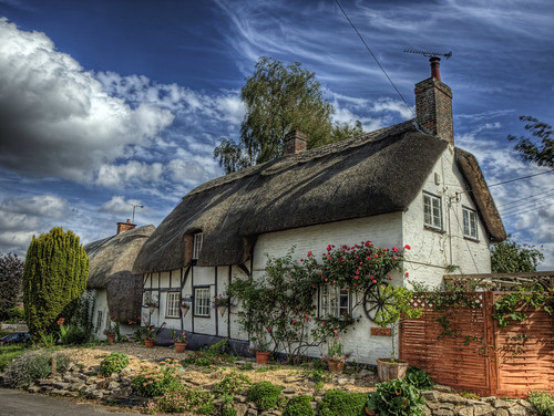 road sky house architecture clouds cottage winchester easton thatched