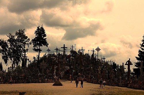fe nos ferias cruzes lituania religiao bluedolphim balticos colinadascruzes