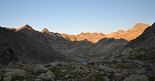 sunset naturaleza mountain nature de huesca sombra vale shade montaña pirineos tena ibon aterdecer ibonesazules d3100