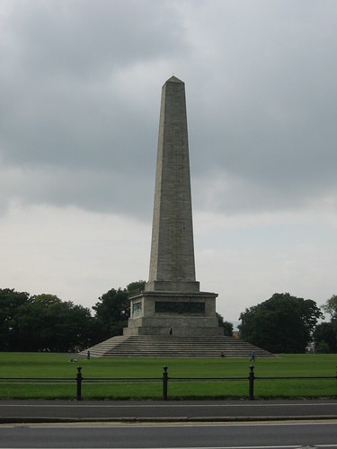Wellington Monument photo