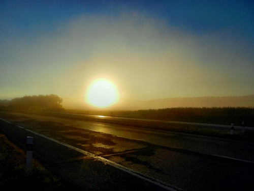 road morning sun mist fog sunrise nikon down s coolpix 9100 s9100
