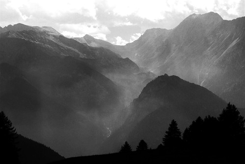 2 summer sky bw mountain clouds nuvole estate paolo pra august bn cielo montagna mariani 2011 catinat canoneos7d