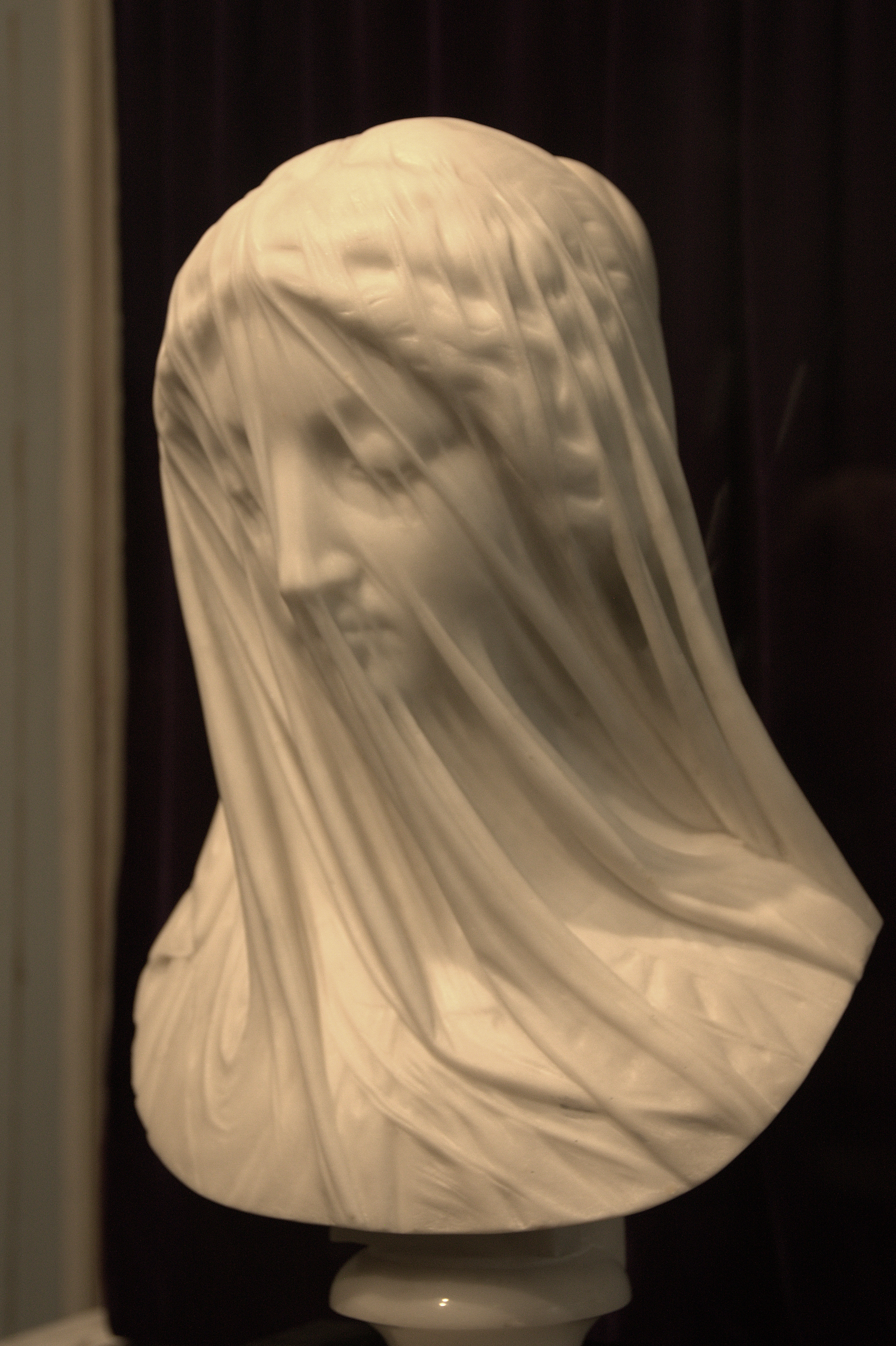 La Vierge voilée de Giovanni Strazza