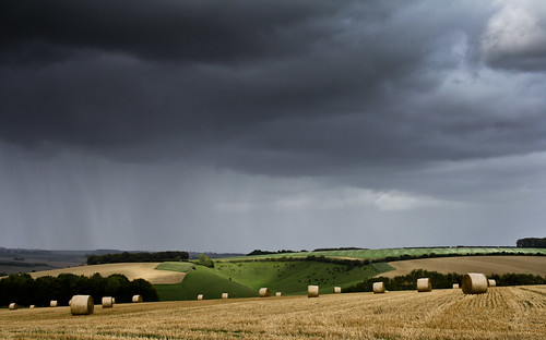 uk england sky field rain clouds landscape gb wiltshire haybails broadchalke canonefs1855mmf3556is
