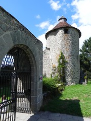Château de Villemonteix, Saint-Pardoux-les-Cards, Creuse,  Limousin, France - Photo of Jarnages