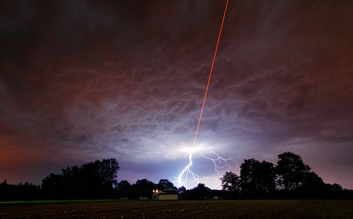 test timelapse observatory laser thunderstorm lightning eso allgäu sternwarte ottobeuren