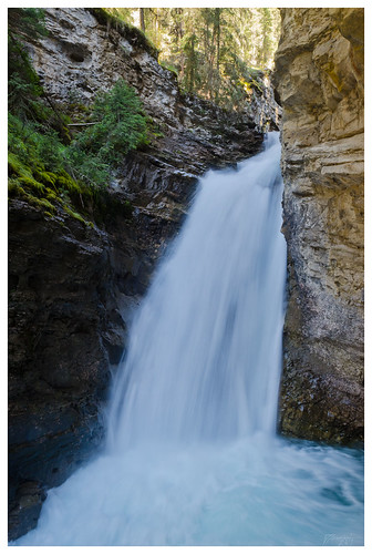 park waterfall nikon hike national alberta banff lowerfalls johnstoncanyon d7000