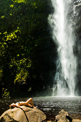 sun nature water girl hawaii waterfall jessica hiking valley bigisland sunbather waimanu 2011 img0278f