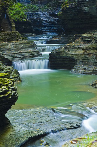 newyork fall beautiful beauty leaves dark moss rocks upstate rainy waterfalls greens cascades empirestate gorge slippery watkinsglen 2011