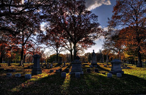 sunset cemeteries wisconsin nikon graves milwaukee statuary hdr wwh d90 foresthomecemetery funerealstatuary