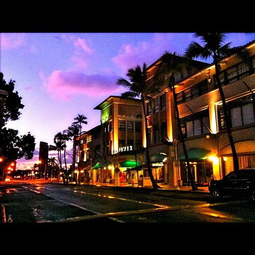 mobile sunrise square hawaii phone unitedstates oahu squareformat honolulu normal iphone alohatower bsquare iphone4 truehdr iphoneography instagram instagramapp uploaded:by=instagram geotaggedhawaii foursquare:venue=4b058658f964a520c55d22e3