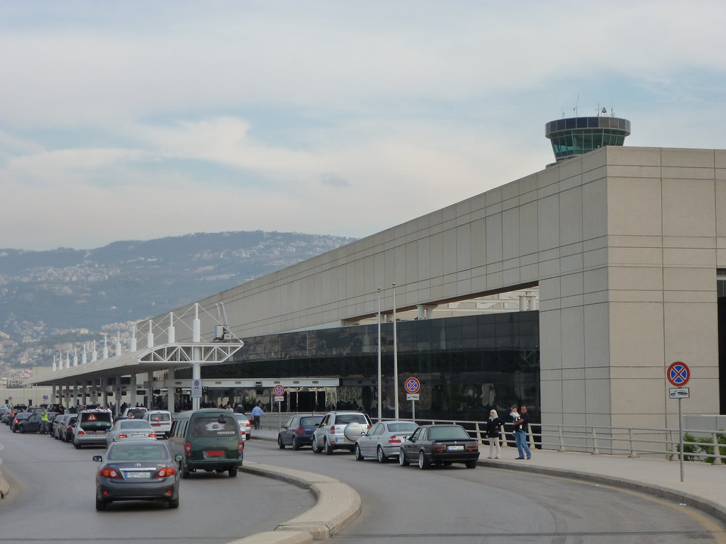 Аэропорт бейрут. Ливан Бейрут аэропорт. Ливан Бейрут аэропорт терминал.