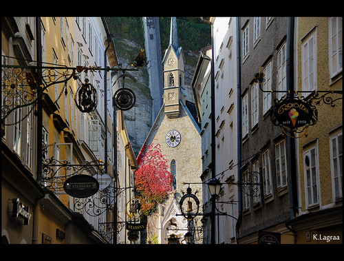 street old city trip travel light salzburg tourism beautiful beauty composition contrast photography austria photo amazing interesting nikon october europe day view shot image feel picture sunny mm capture narrow share learn vr autriche lense wast signes discover buiding midle sense 28300 kader salzbourg abdelkader excurtion d700 lagraa klagraa