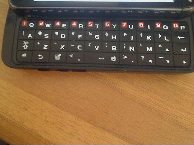 b7610 italian keyboard