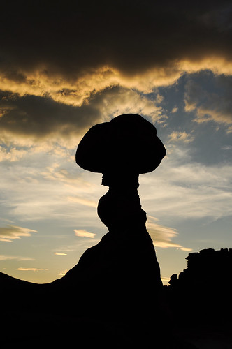 statepark sunset mushroom silhouette utah goblinvalley coloradoplateau mushroomvalley southwestroadtrip2011 hoodoossandstone