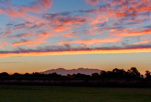 sunset mountain clouds hamilton pirongia