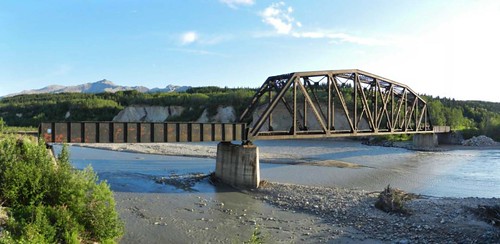bridge autostitch panorama mountains southwest metal alaska river rusty sandbar panoramic rusted healy railroadbridge alaskarange nenanariver trussbridge