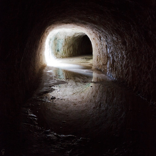 france reflection dark square tunnel provence gorgesduverdon canon1740mm cameracanon5d2 tunneldufayet