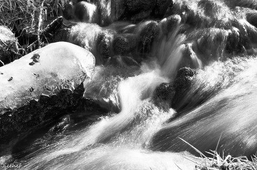 eau hiver rivière limousin noirblanc filé photographe saison vassivière lieu