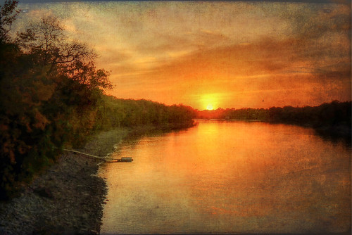 autumn sunset canada water reflections lumix winnipeg manitoba explore redriver hdr textured 1000views photomatix fz35 makenewmistakes