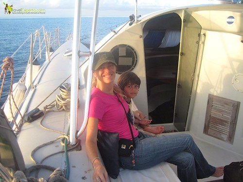 getting to roatan island in honduras by boat
