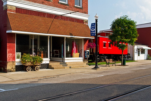 flowers july caboose westvirginia streetscenes stmarys 2011 canon24105l pleasantscounty july2011