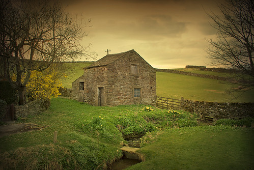 england farmhouse landscape countryside town ruins sheep yorkshire ghost farming abandonment textured relic burnsall 180550mm mygearandme ringexcellence applecrypt
