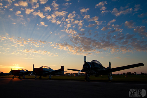 sun clouds sunrise flying aircraft aviation sunrays texan oshkosh airventure 2010