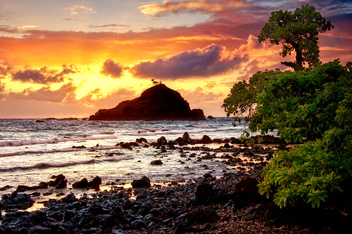 beach sunrise hawaii maui kokibeach hamoa alauisland nikond700 nikon28300mm